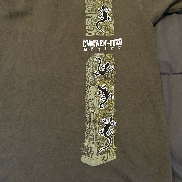 Green men’s small t shirt with lizards - Picture 3 of 4